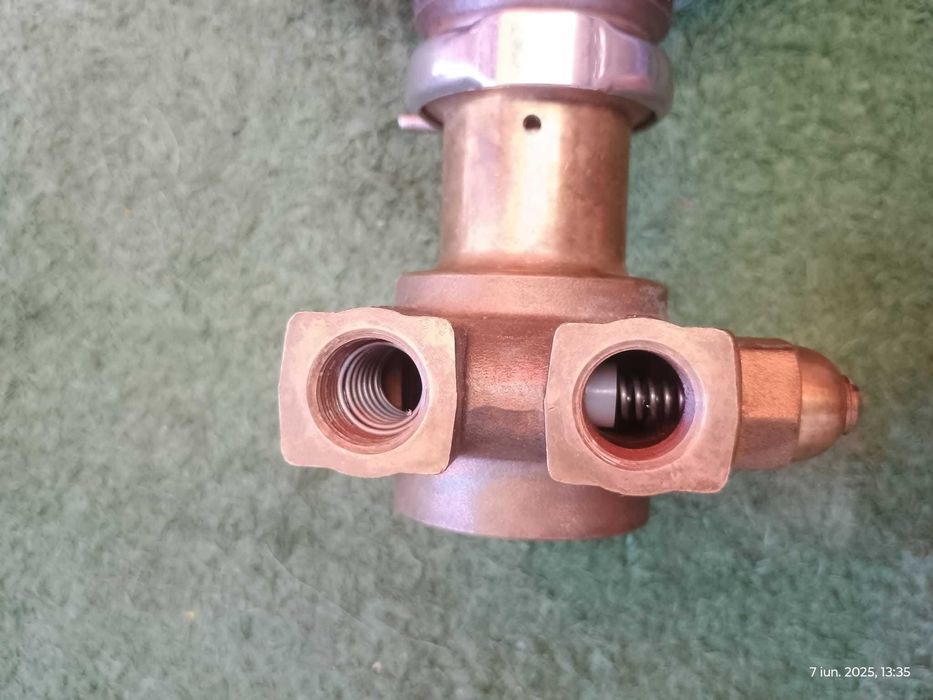 Pompa rotativa volmetrica cu motor