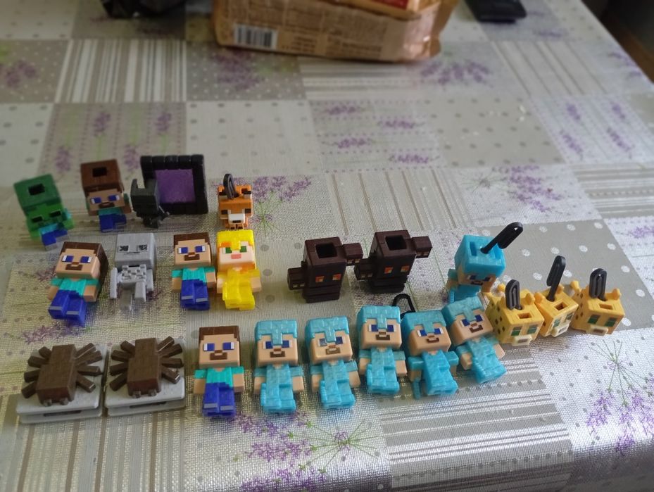 Играчки MineCraft и други