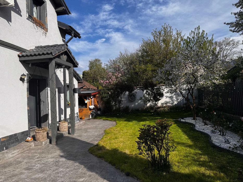 Casa + anexa garsoniera/ direct proprietar