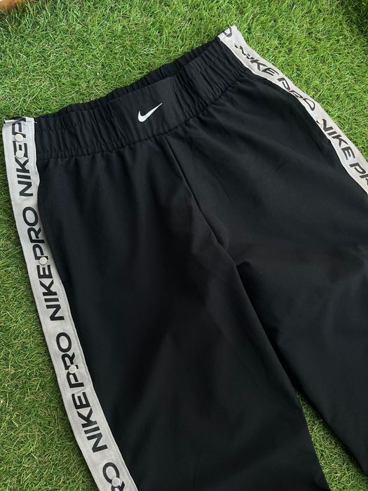 Дамско долнище : NIKE PRO TEAR AWAY S