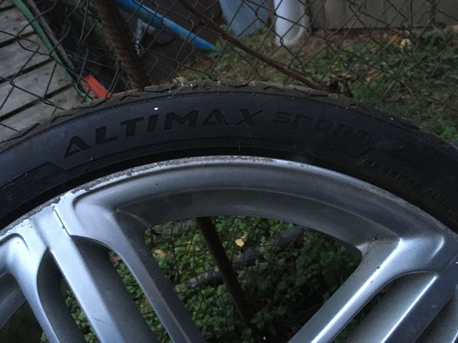 Set complet anvelope si jenti audi