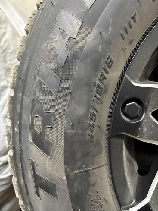 Комплект зимней резины 245/70R16