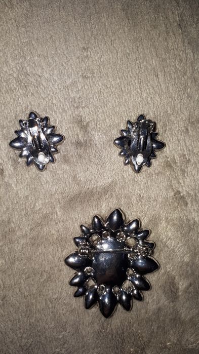 Новый комплект бижутерии.