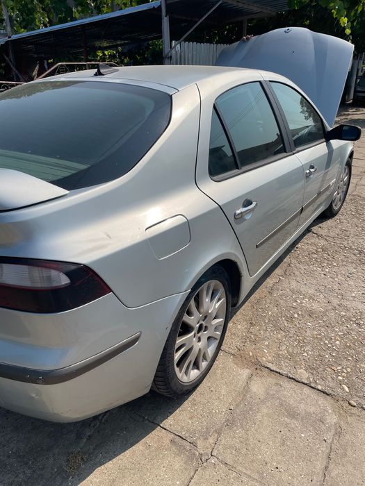 Продавам Reno laguna