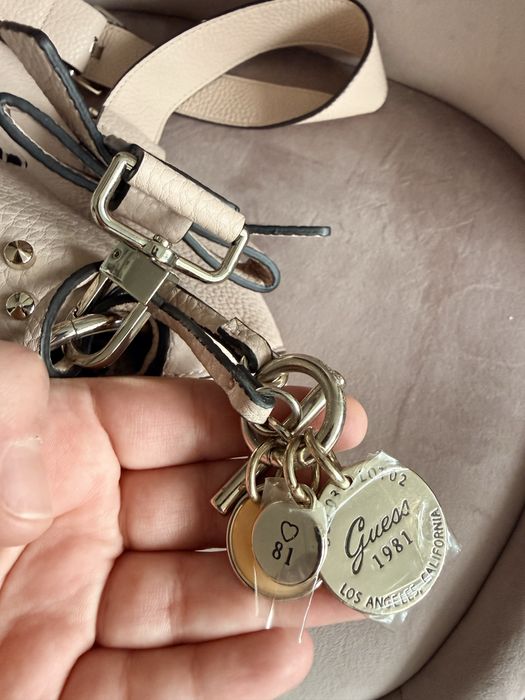 Чанта Guess Caroline