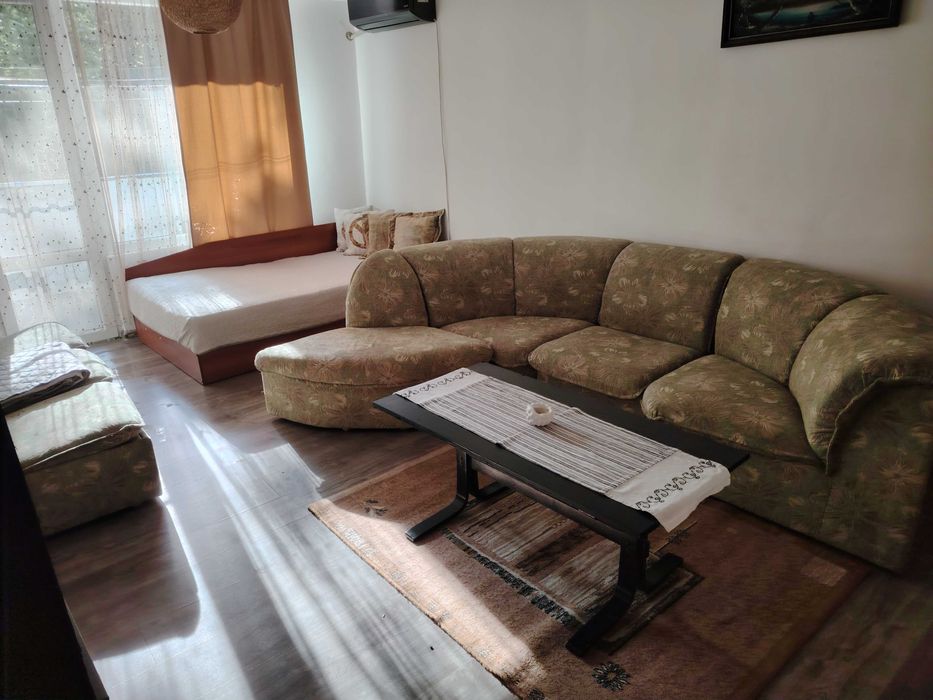 Дава се под наем Двустаен апартамент в Пазарджик, Център - 62 кв.м за 240 € - Снимка #1