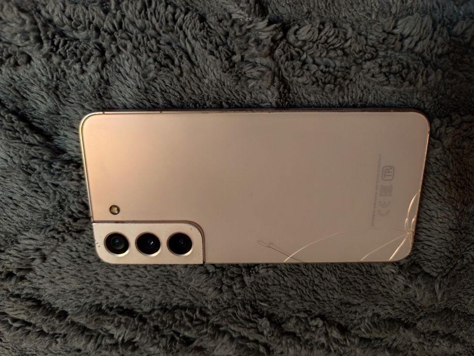 Samsung s 22 в хорошем состоянии