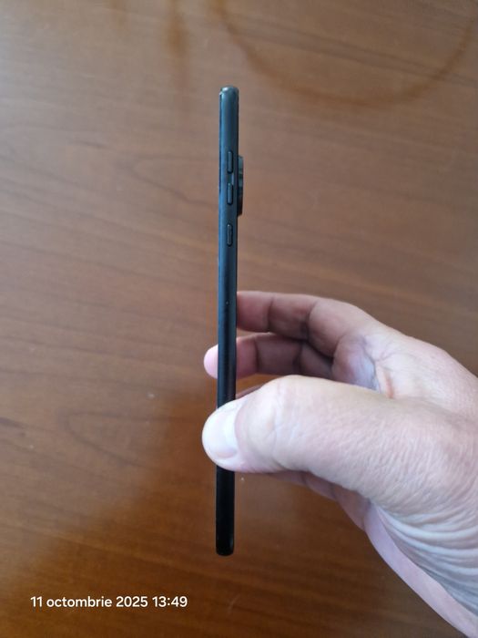 OFERTA   Motorola Z2 Force impreuna cu 12 moto mods