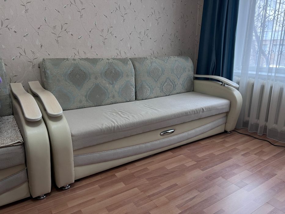 Продам диван 3+2