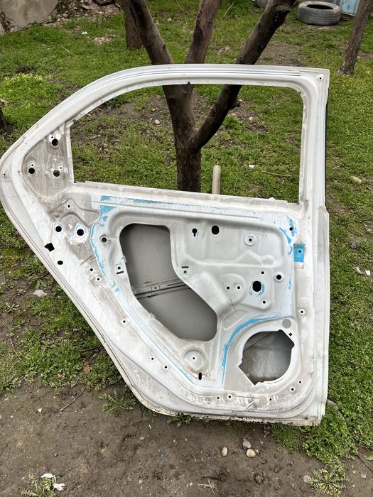 Кузовные детали на машину кобальт