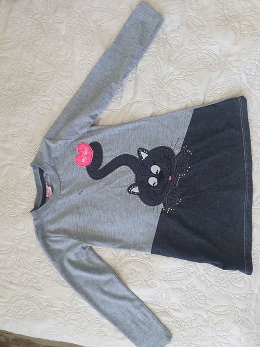 Дрешки за момиче 6г.