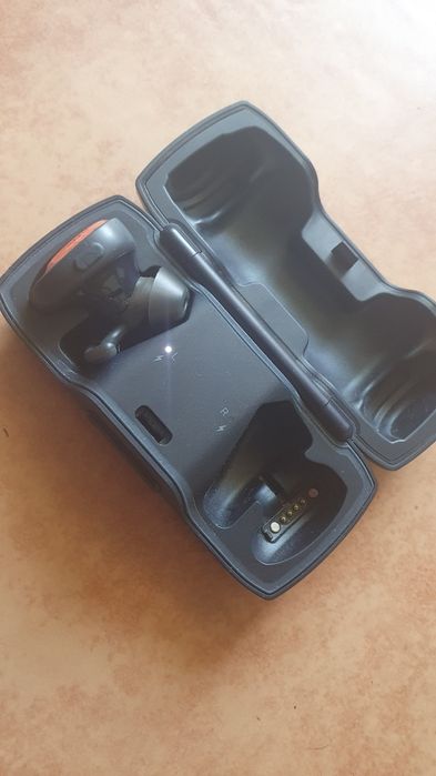 Bose SoundSport Free - Case charge !