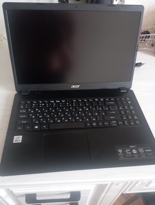 Ноутбук "acer". практически не ползовались