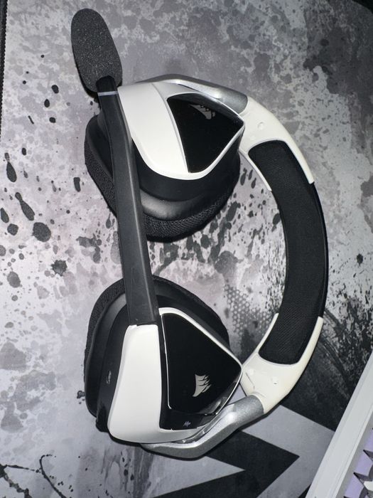 Безжични слушалки Corsair VOID RGB ELITE Wireless Premium Geming