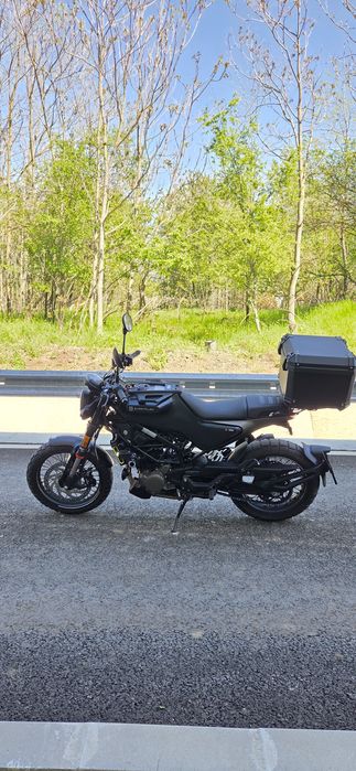 Motocicleta Husqvarna Svartpilen 125cc 2023 | CASCO până 30.06.2026