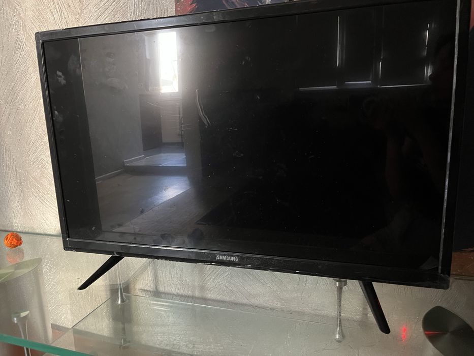 Продам телевизор.45000