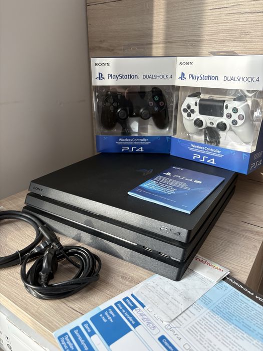 Sony PlayStation 4 Pro 1TB Гаранция 12м