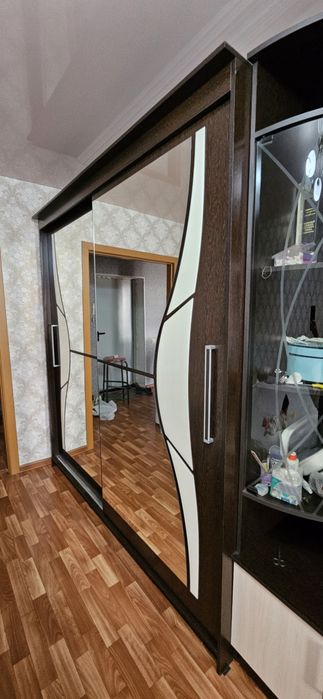 Шкаф и стенка в хорошем состоянии