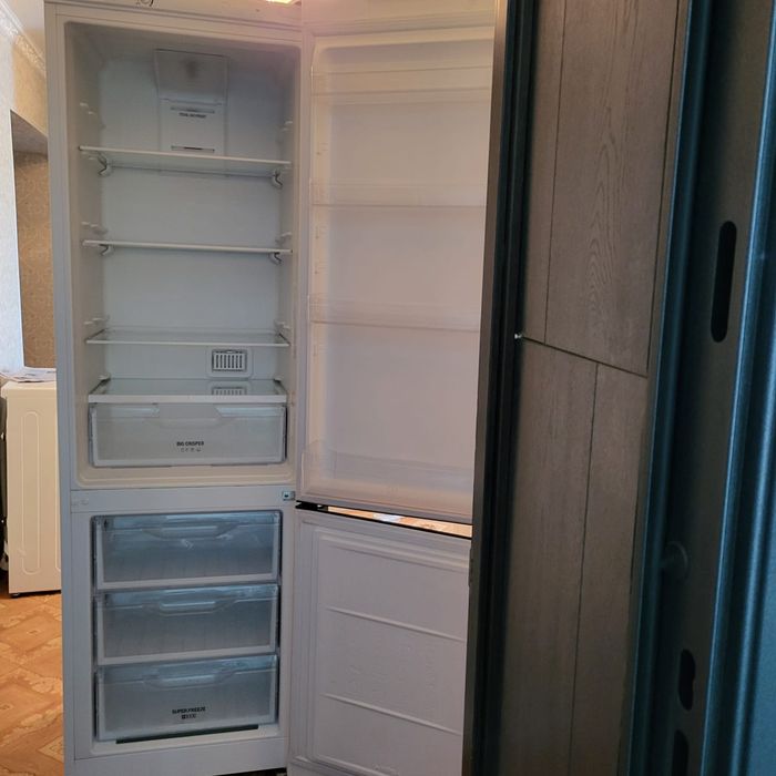 Срочно!!! Срочно!!! Срочно!!! Продам  холодильник INDESIT