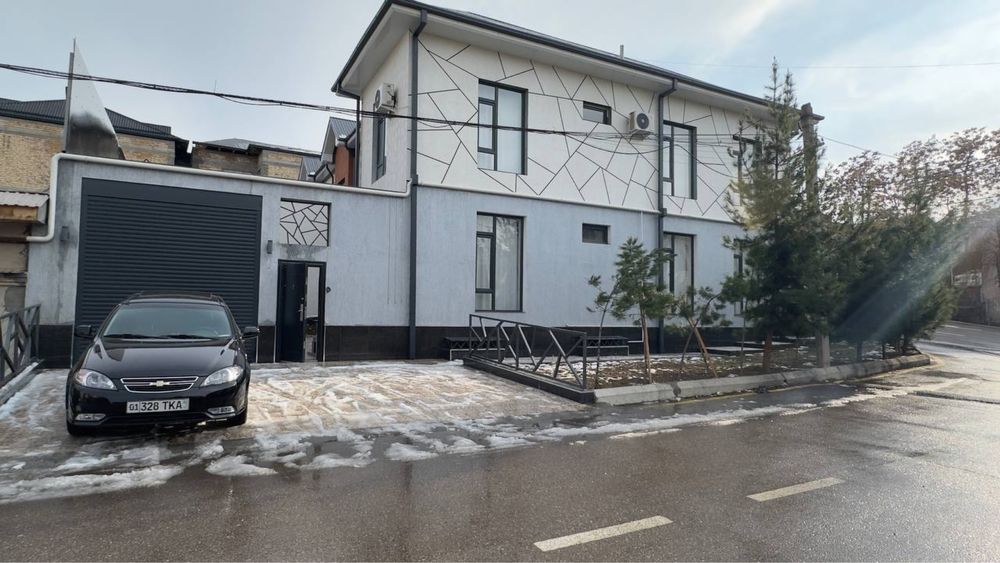 Дом площадь 260м2, соток 2.3 Греческий городок