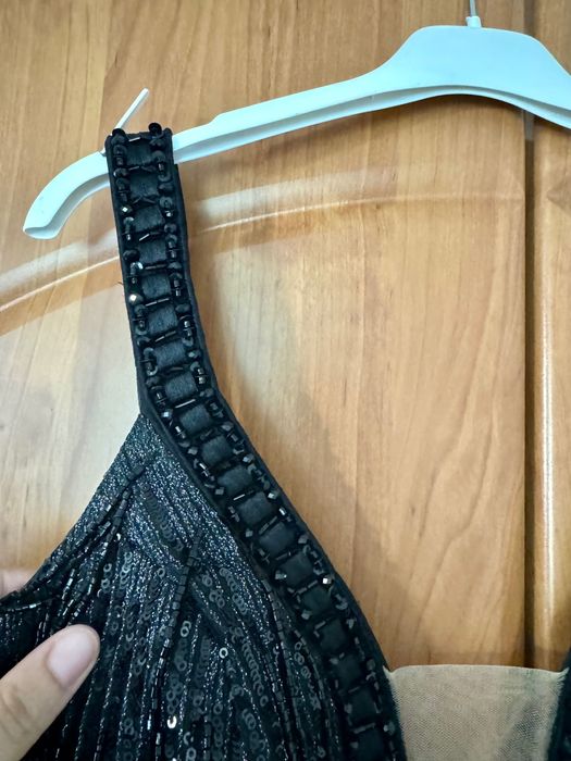 официална рокля с мъниста и паети