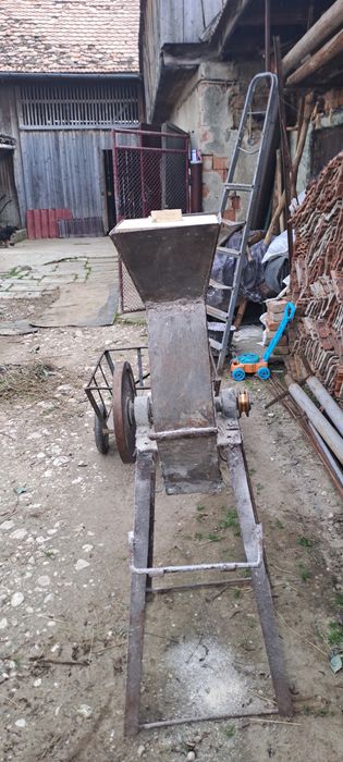 Vand moara de macinat