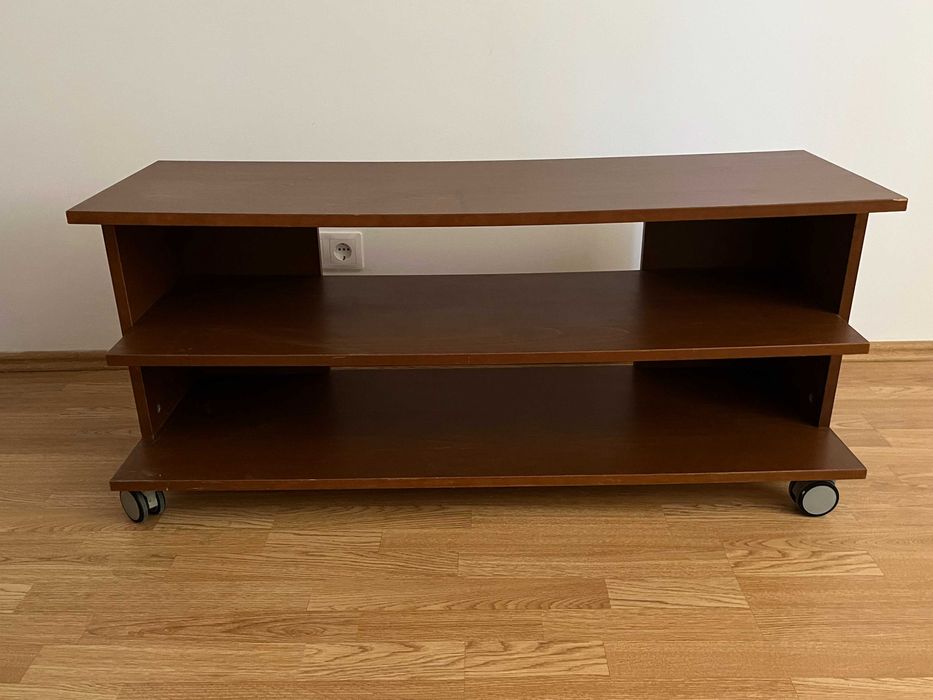 Comoda TV in stare foarte buna, L 118 x l 43 x h 50
