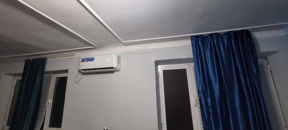 Mirobod tumani Furqat park oldida 2 honalik bollaga uy bez makler.