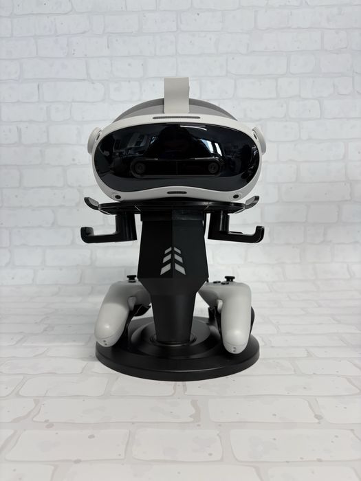 Ochelari VR Pico 4 Ultra 12GB Ram, 256GB UHD 4K + Stand - Stare impecabila!