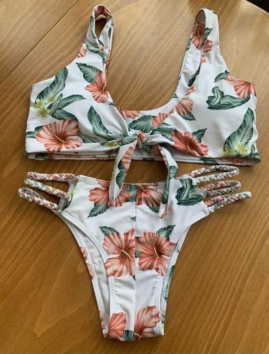 Дамски бански различни модели