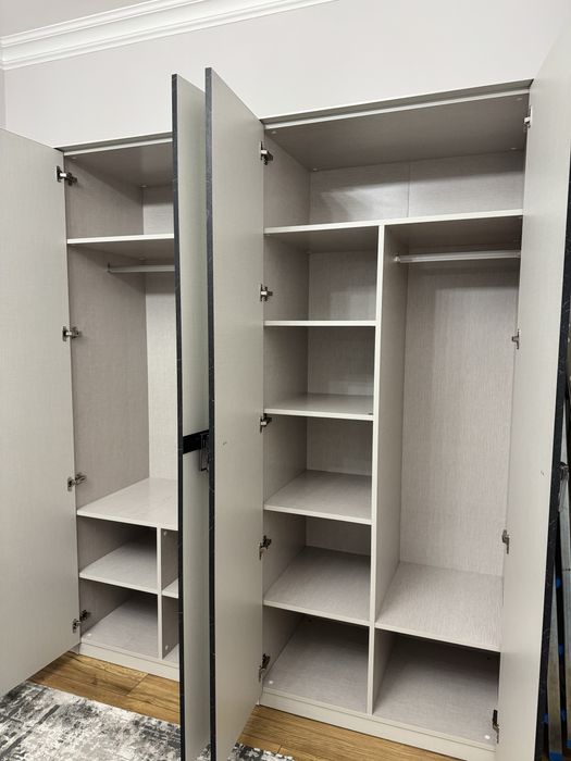 Мебель для спальни (шкаф + 2 комода)