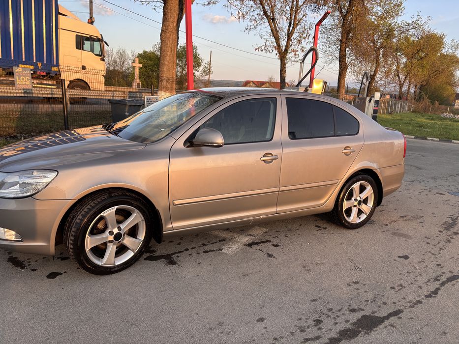 Vand Skoda octavia II (facelift) culoare deosebita/ DSG