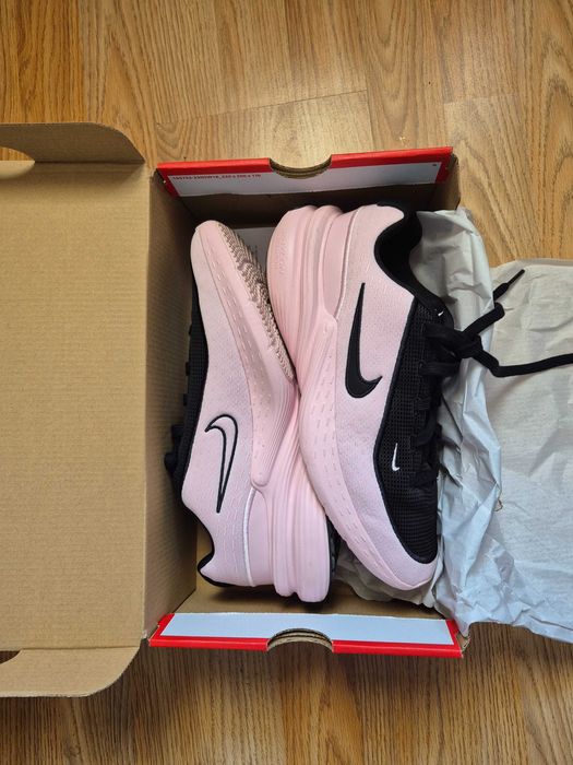 Оригинални дамски  маратонки Nike