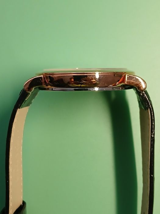 Елегантен часовник