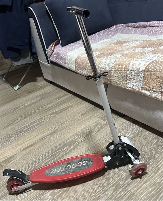 Детский самокат железный