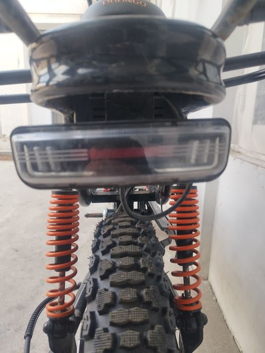 Drongo skuteri sotiladi