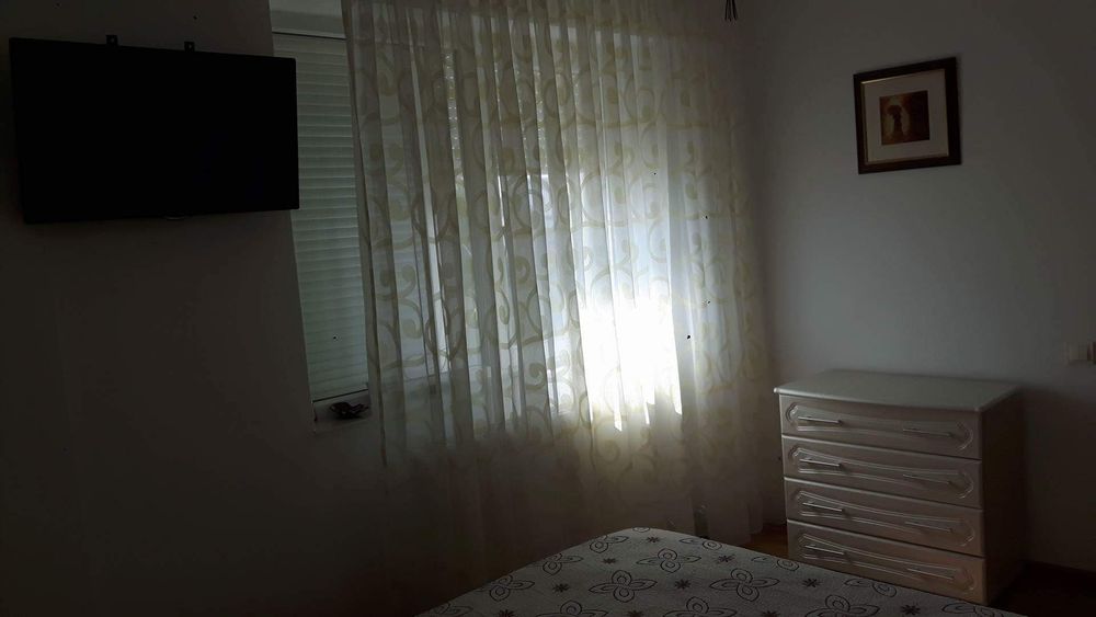 De inchiriat 2 camere cu parcare subterana Proprietar
