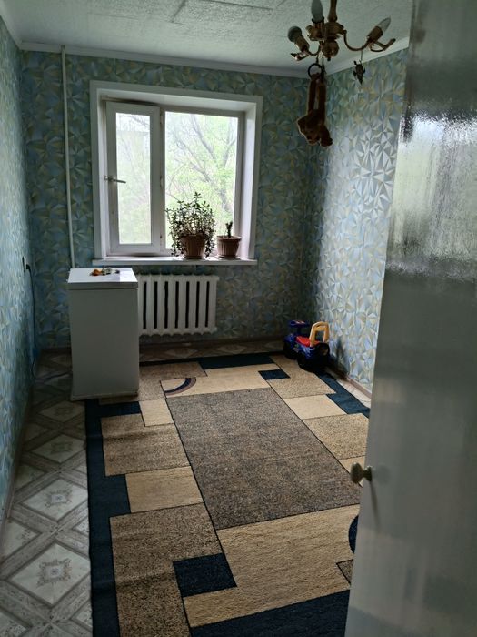 Продам квартиру трёх комнатную