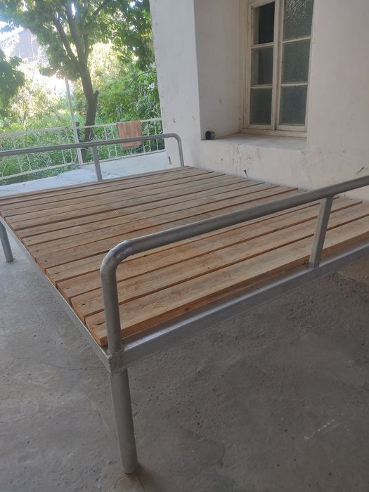 Тапчан сотилади,продается тапчан