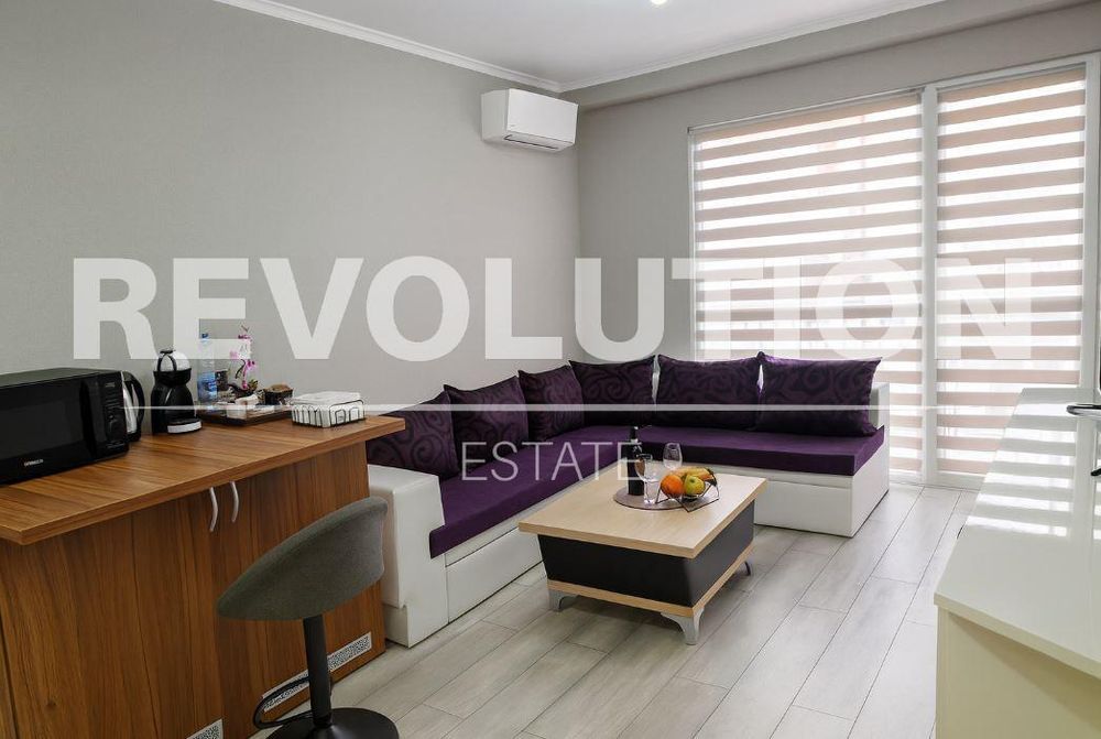 Дава се под наем Двустаен апартамент в Варна, Център - 60 кв.м за 600 € - Снимка #1