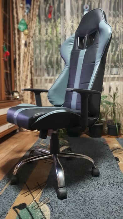 Продам компьютерный Игровое кресло