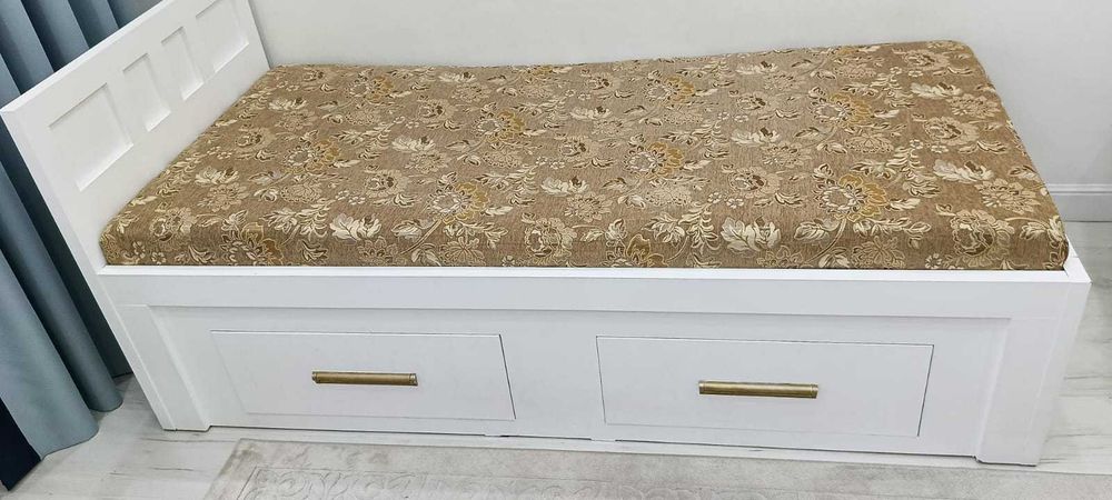 Продам б/у кровать