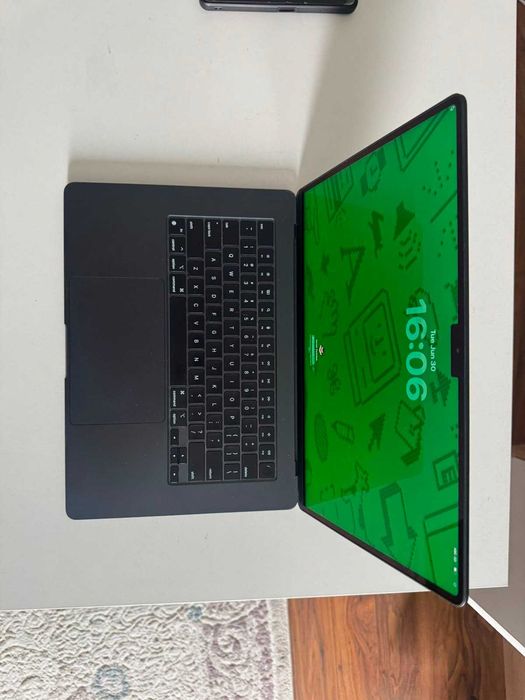 MacBook Air M3 15.3" (16 GB / 512 GB)