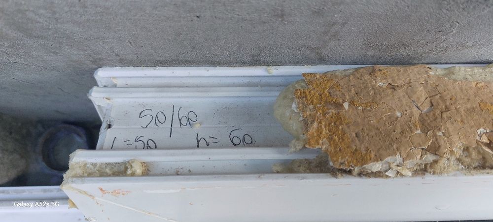 Vând geam termopan dubla deschidere si oscilobatant.