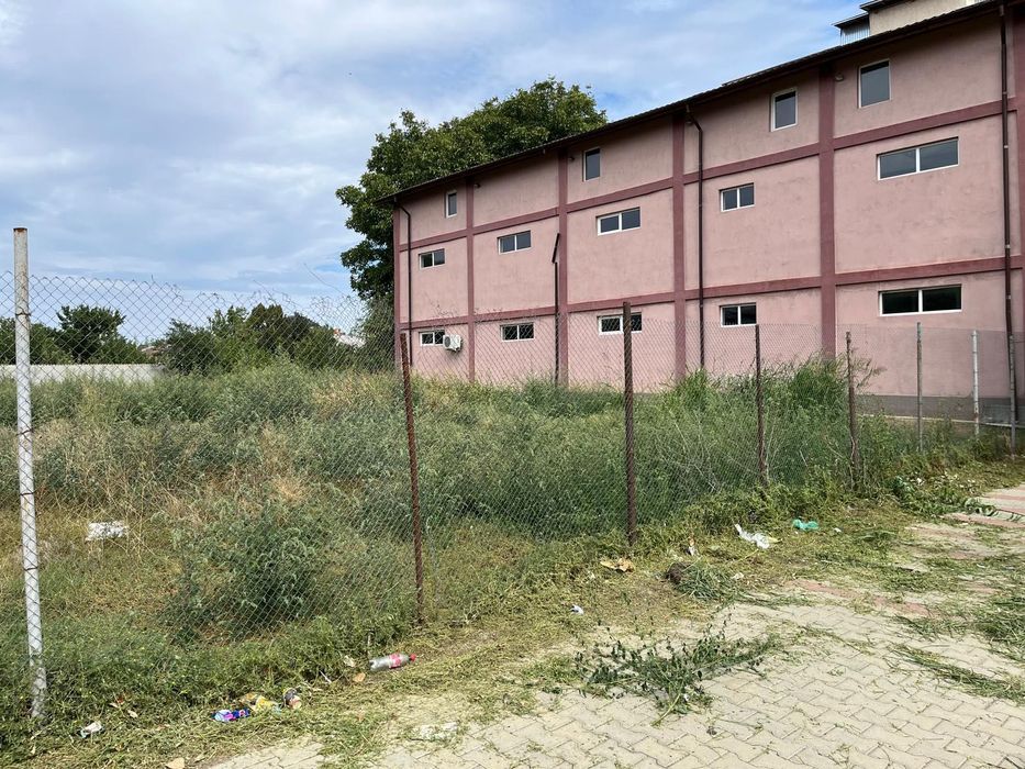 Teren intravilan 1720 mp - vânzare integral / loturi (factură)