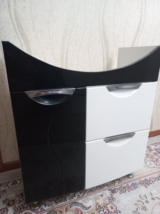 Раковина с тумбой