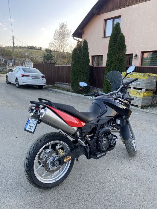 Aprilia Pegaso Strada 650