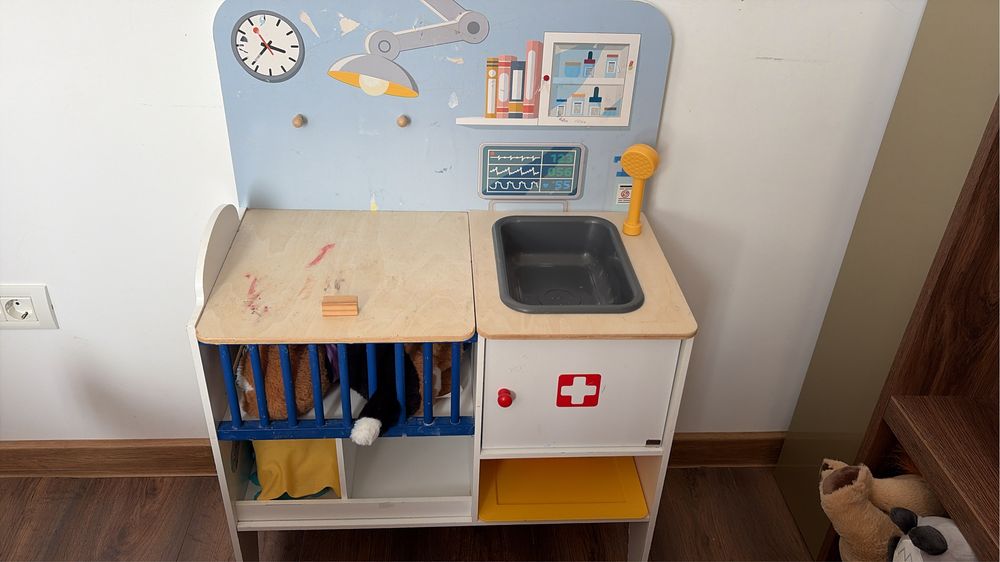 Vand cabinet veterinar copii