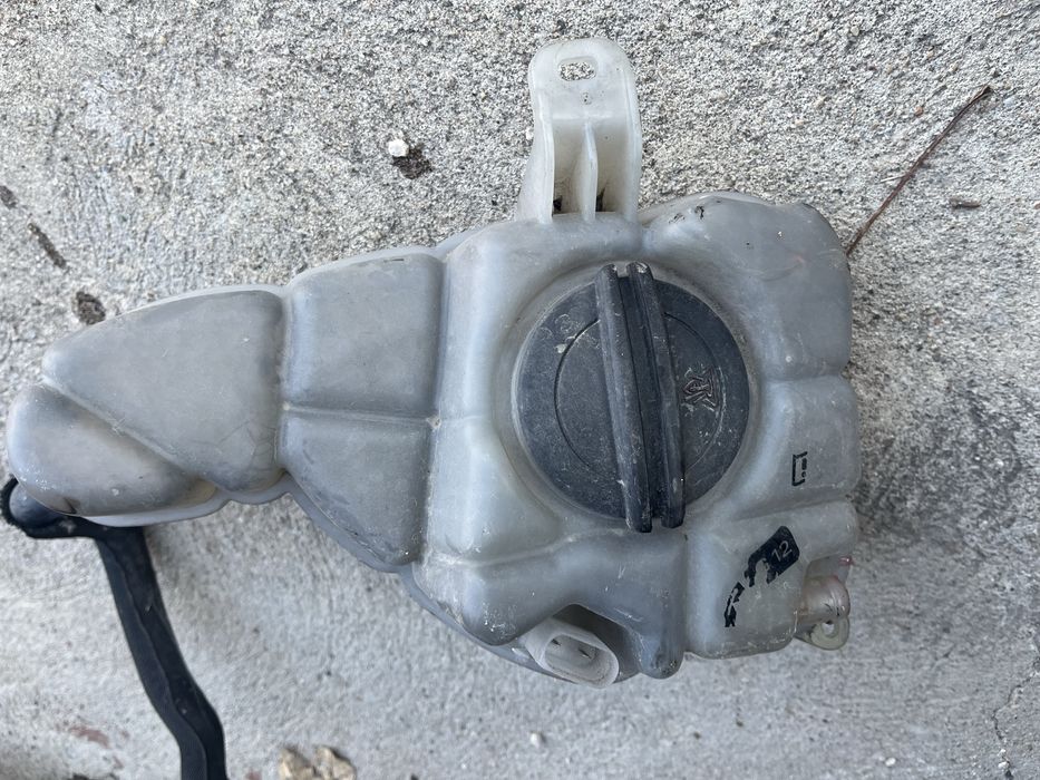 Казанче за антифриз за Audi A8 D4