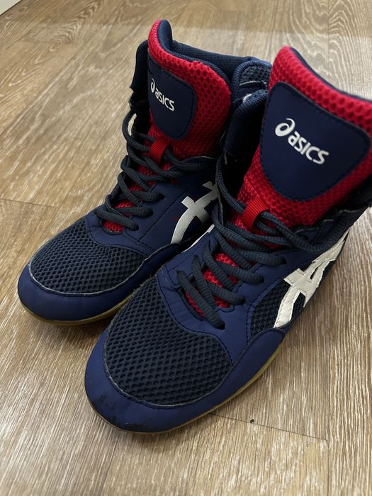 Продам боксеры asics